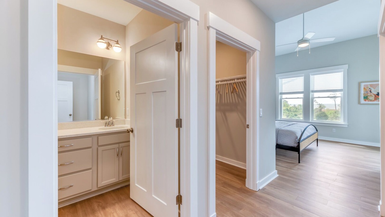 Photo of Bathroom in Bermuda Bay