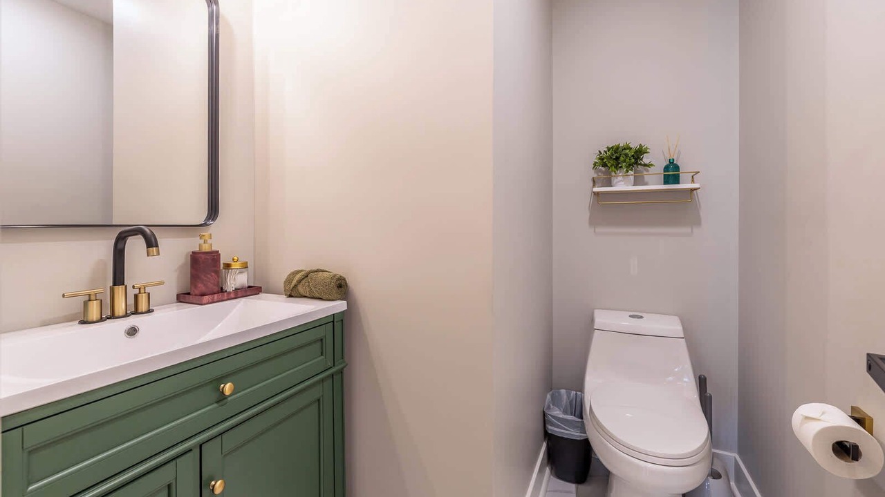 Photo of Bathroom in South Side Flats