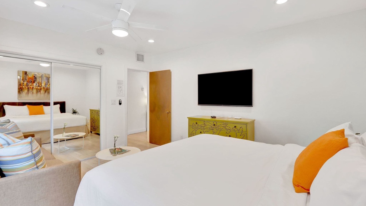 Photo of Bedroom in Hendricks and Venice Isles