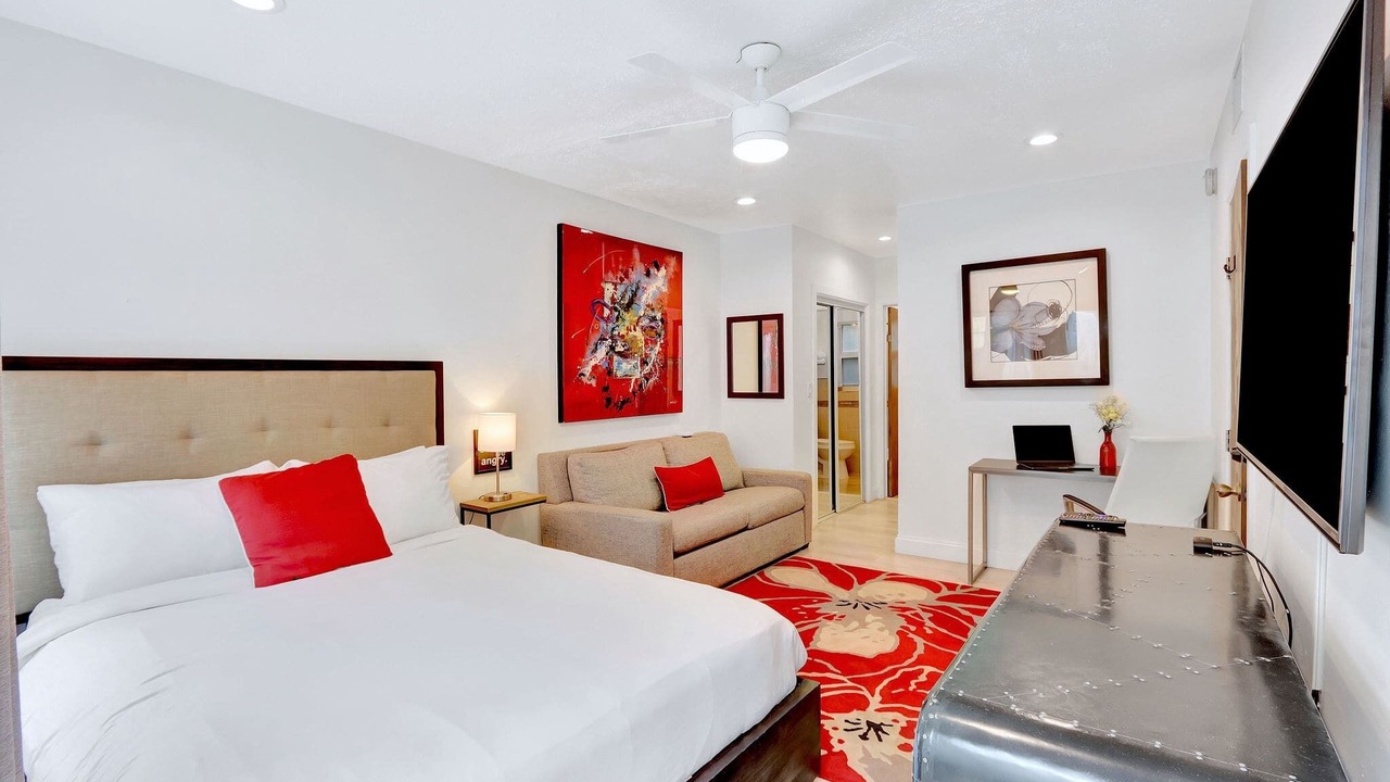 Photo of Bedroom in Hendricks and Venice Isles