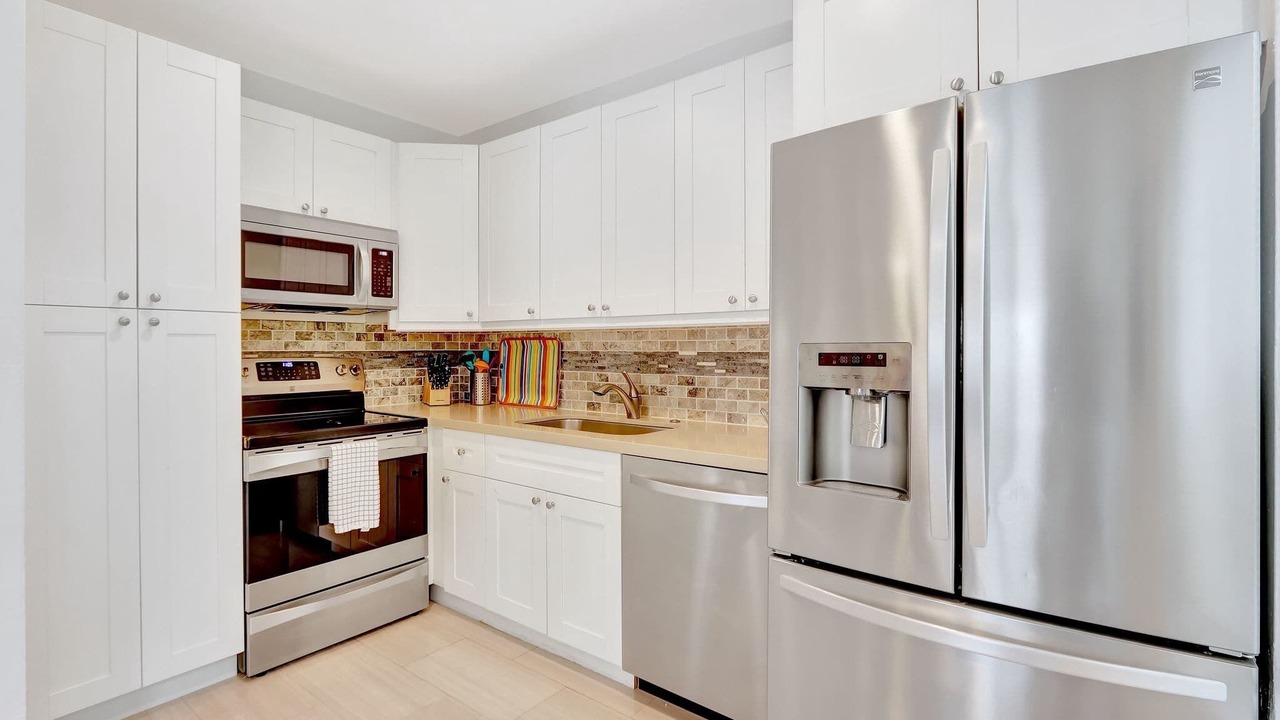 Photo of Kitchen in Hendricks and Venice Isles