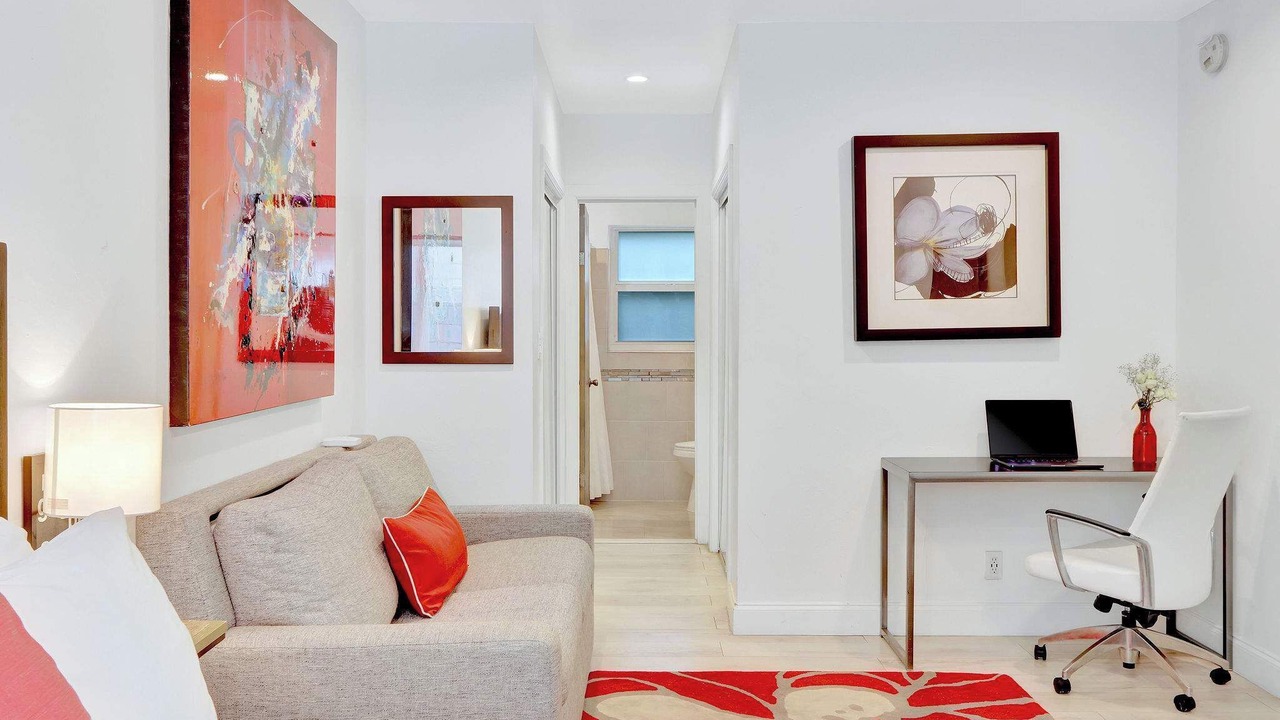 Photo of Bedroom in Hendricks and Venice Isles