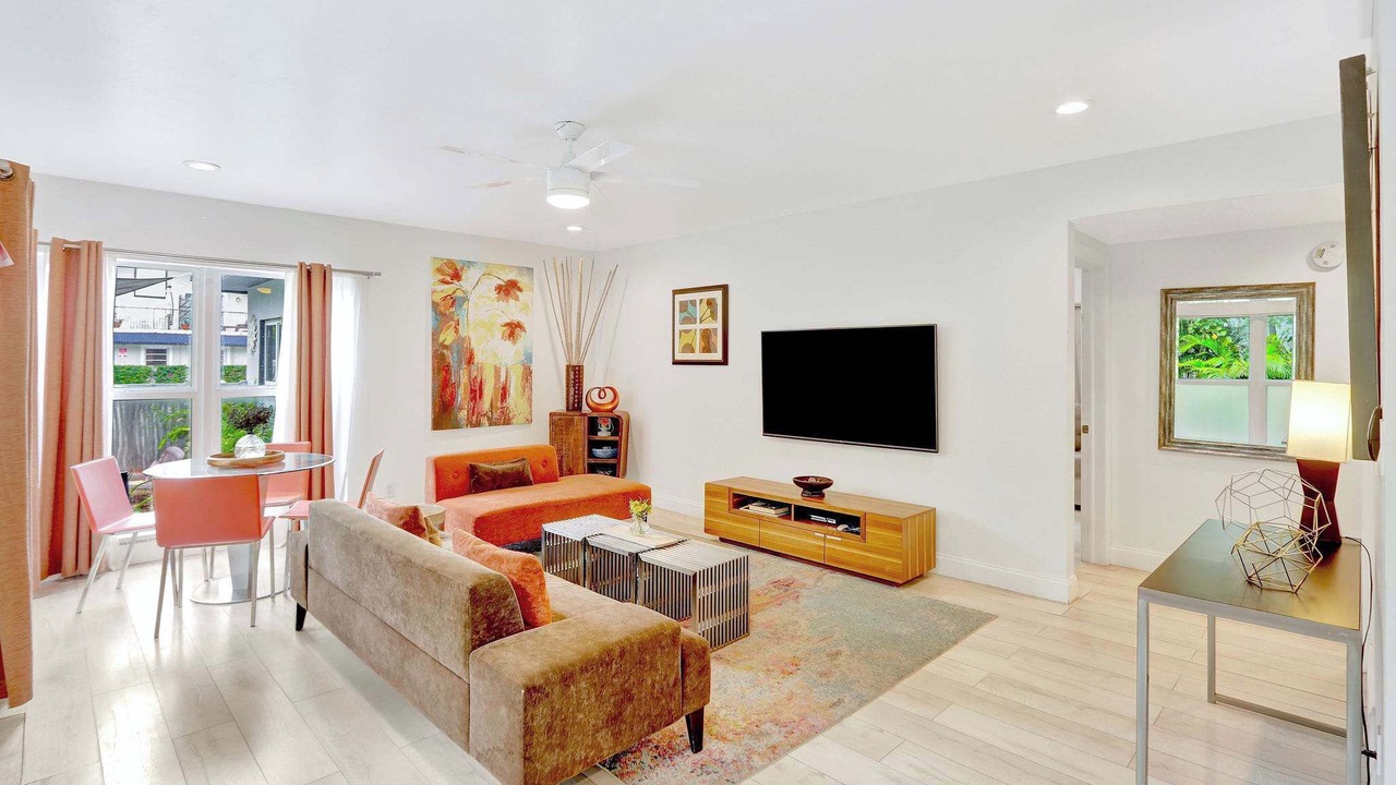 Photo of Livingroom in Hendricks and Venice Isles