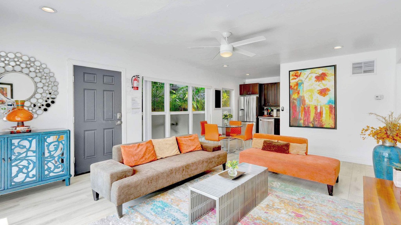 Photo of Livingroom in Hendricks and Venice Isles