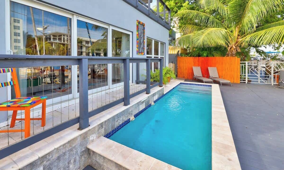 Photo of Outdoor in Hendricks and Venice Isles