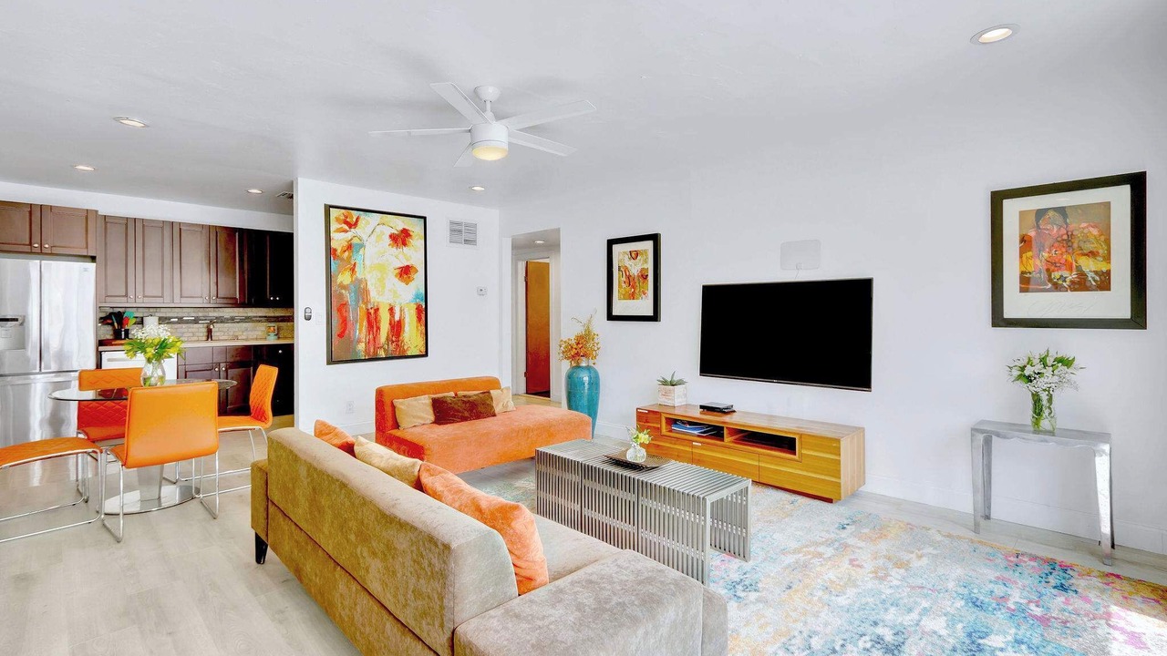 Photo of Livingroom in Hendricks and Venice Isles