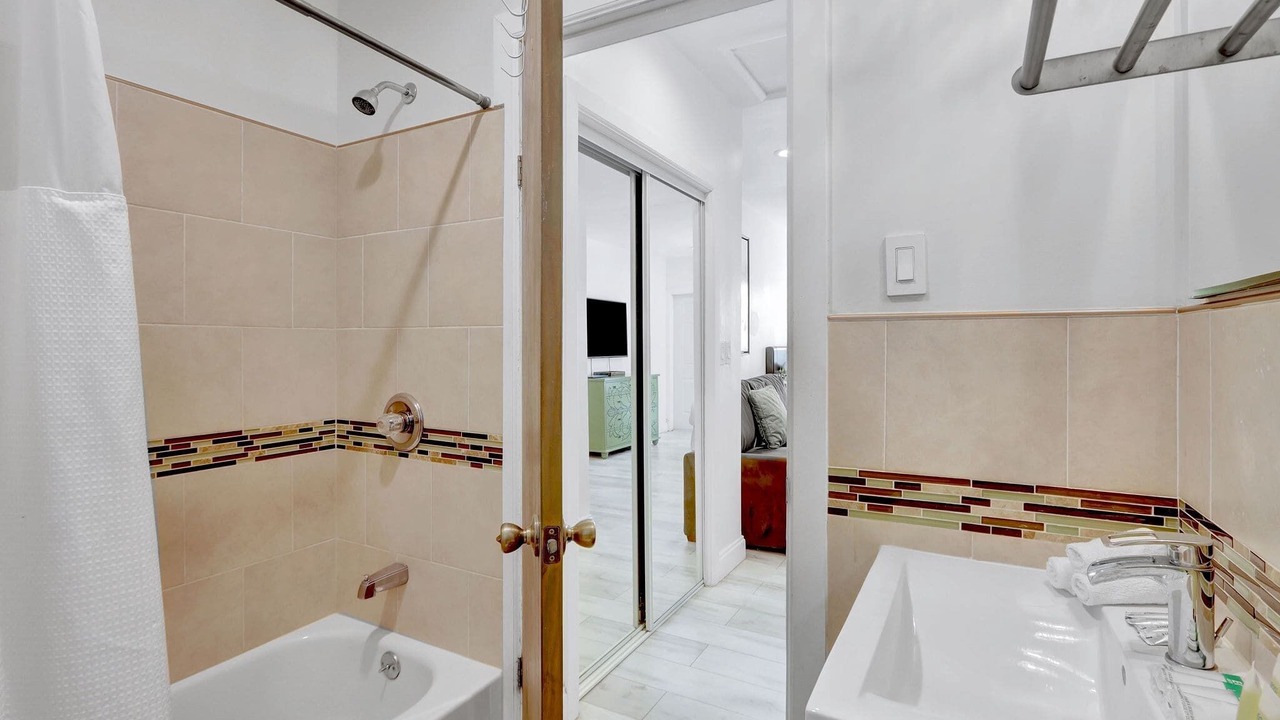 Photo of Bathroom in Hendricks and Venice Isles