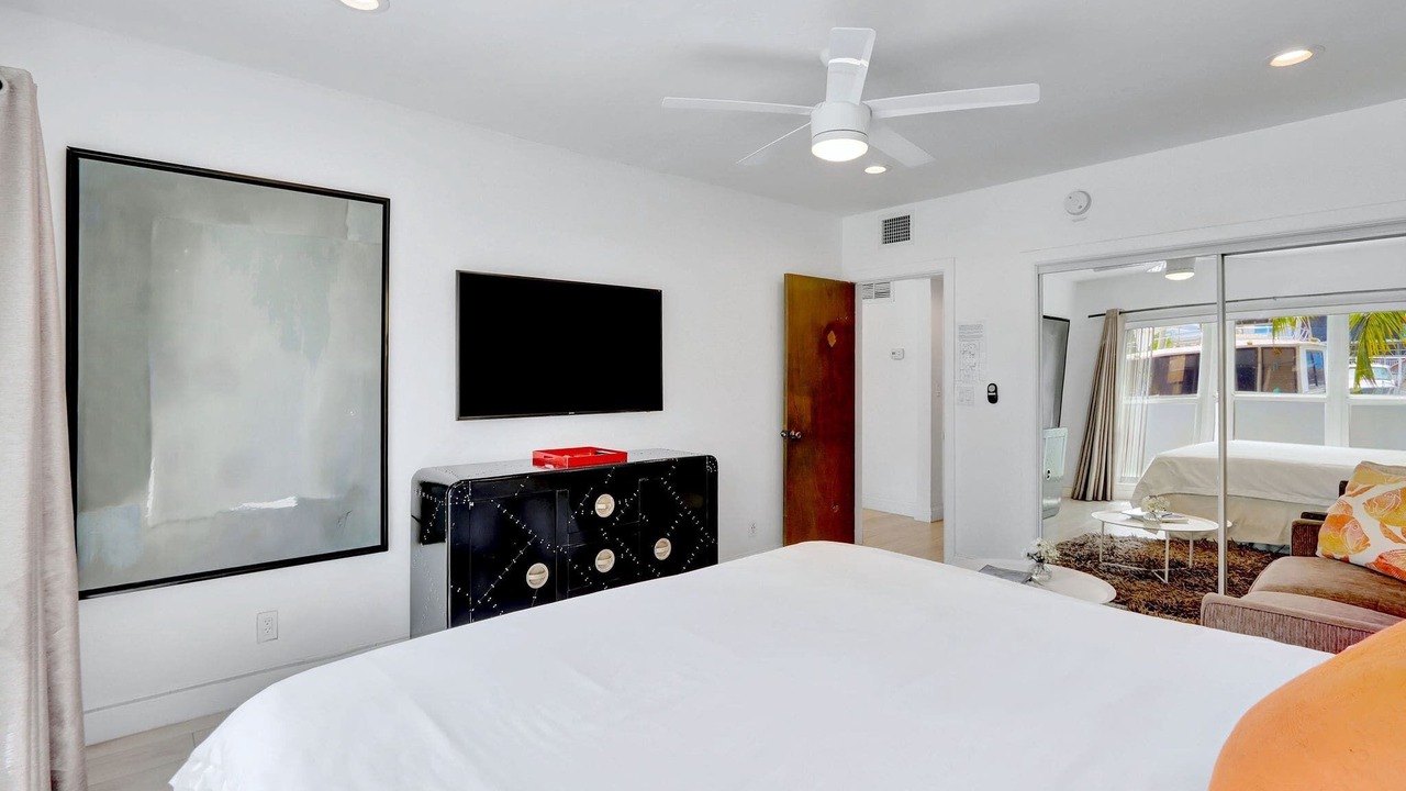 Photo of Bedroom in Hendricks and Venice Isles