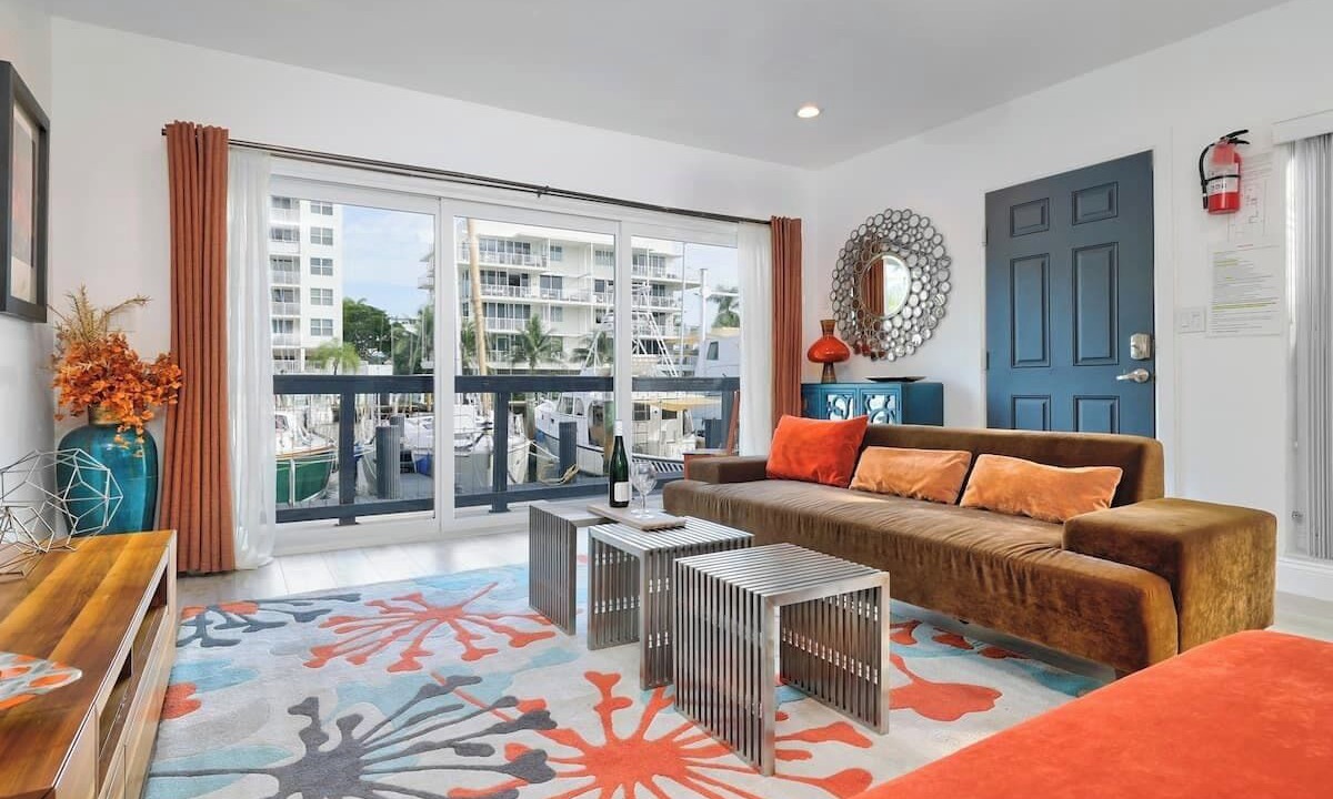 Photo of Livingroom in Hendricks and Venice Isles