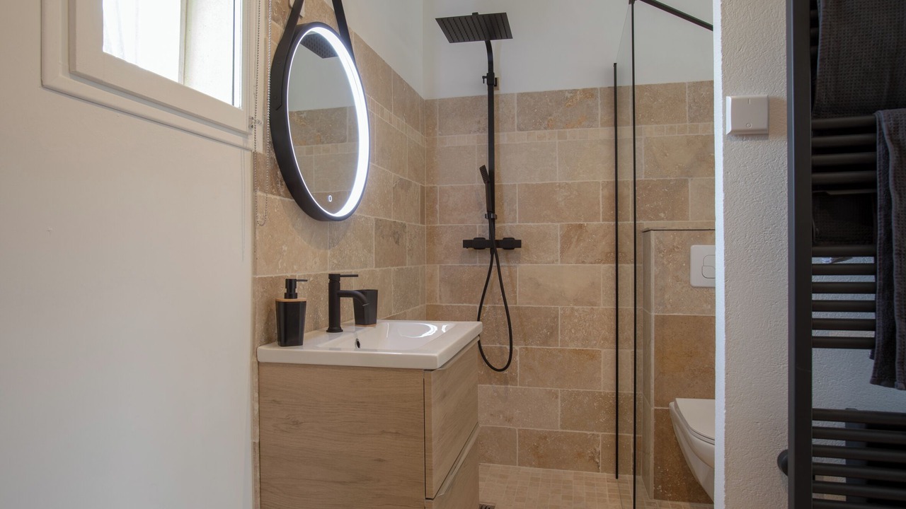 Photo of Bathroom in Condorcet