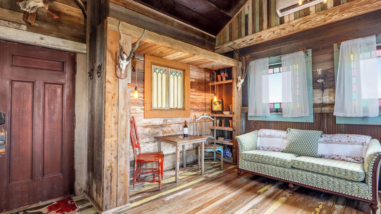 Photo of Bedroom in Lampasas