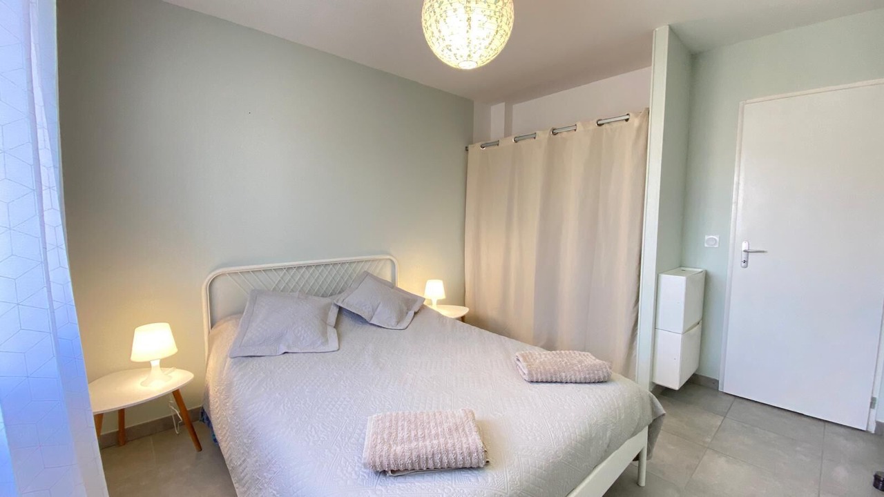 Photo of Bedroom in Lit-et-Mixe