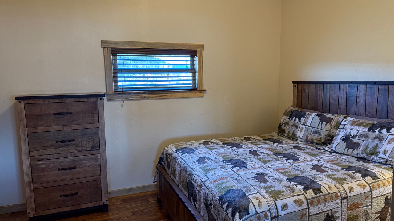 Photo of Bedroom in South Fork