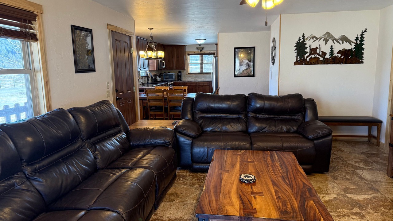 Photo of Livingroom in South Fork