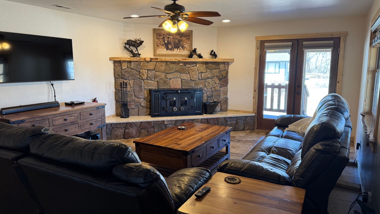 Photo of Livingroom in South Fork