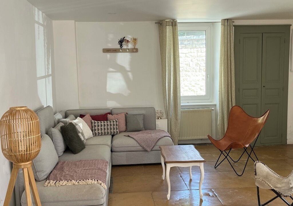 Photo of Livingroom in Nivolas-Vermelle