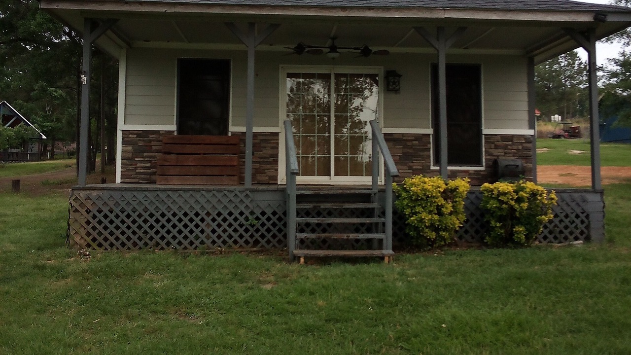 Photo of Outdoor in Broaddus