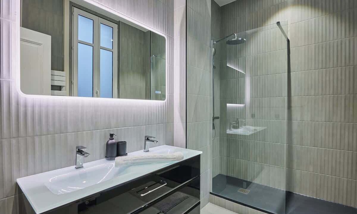 Photo of Bathroom in Porte-Dauphine