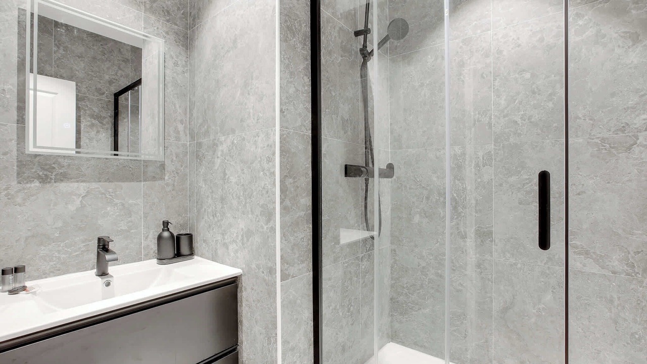 Photo of Bathroom in Porte-Dauphine