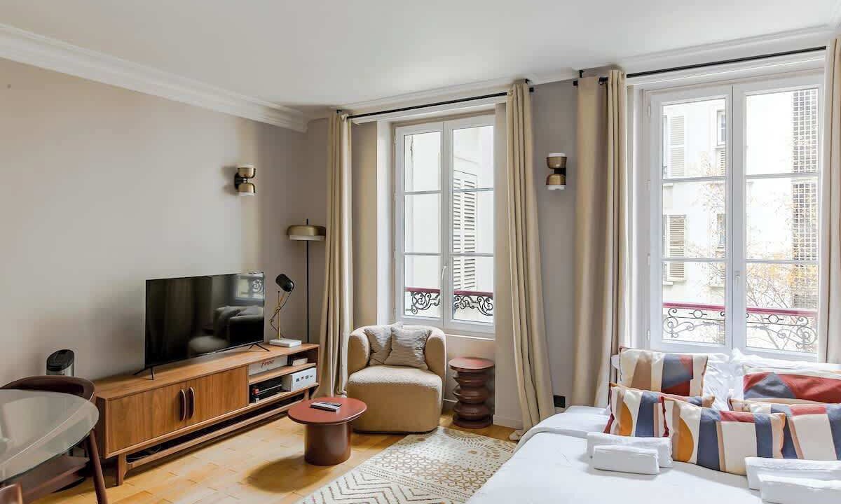 Photo of Bedroom in 7th Arrondissement