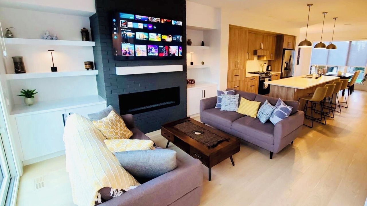 Photo of Livingroom in Southeast Calgary