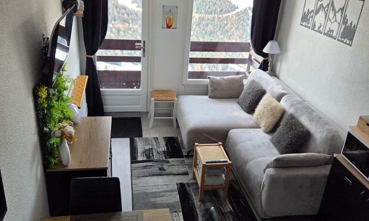 Photo of Livingroom in Saint-Aventin