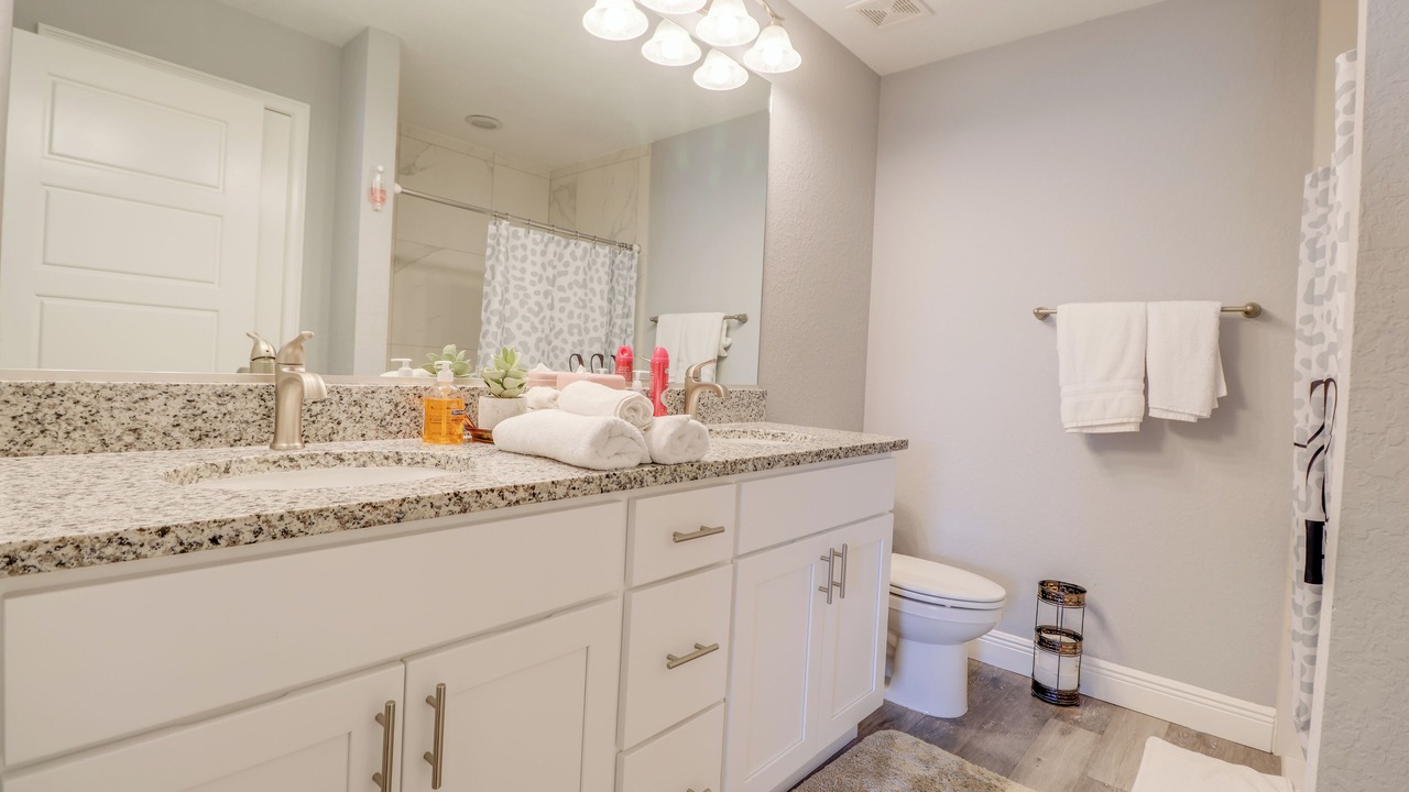 Photo of Bathroom in Candler