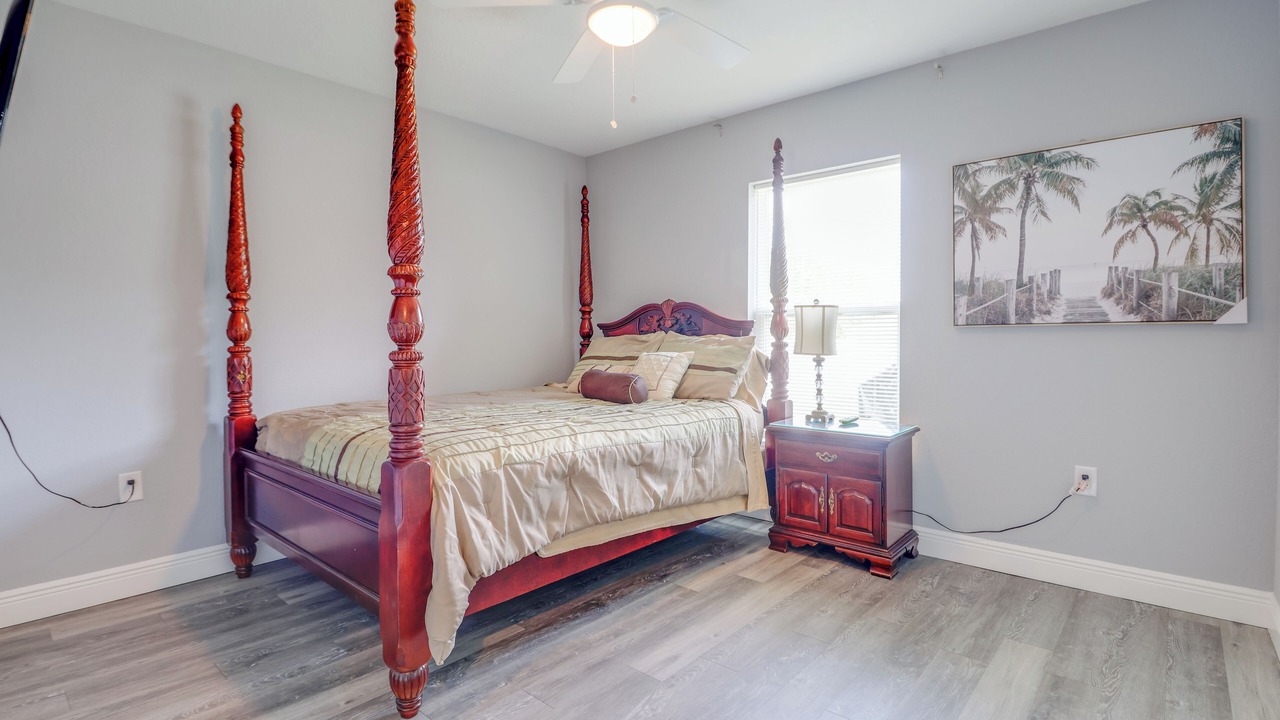 Photo of Bedroom in Candler