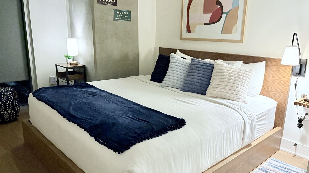 Photo of Bedroom in Rainey Street Historic District