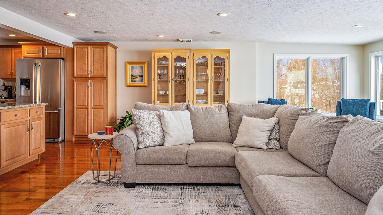 Photo of Livingroom in East Irondequoit