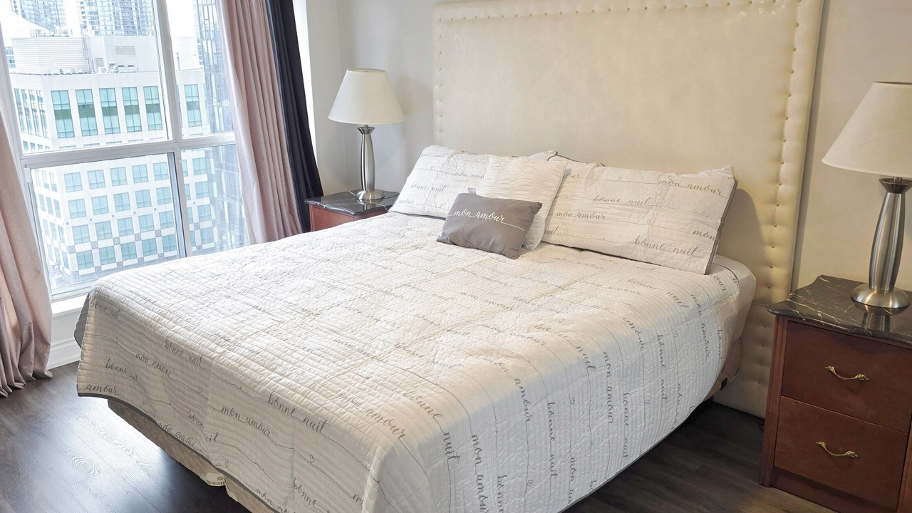 Photo of Bedroom in Toronto Entertainment District