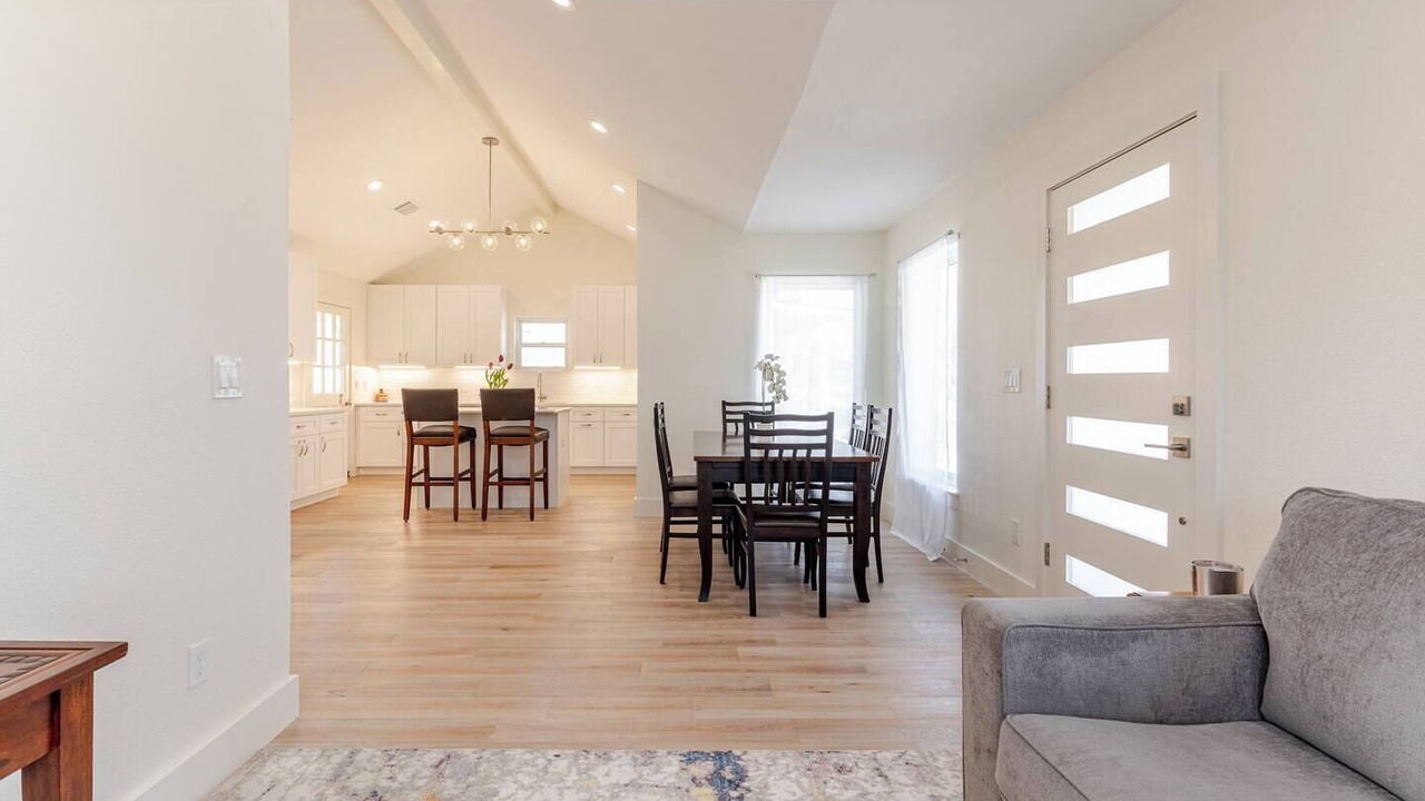 Photo of Livingroom in Highland