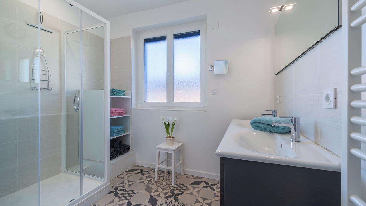 Photo of Bathroom in Laval