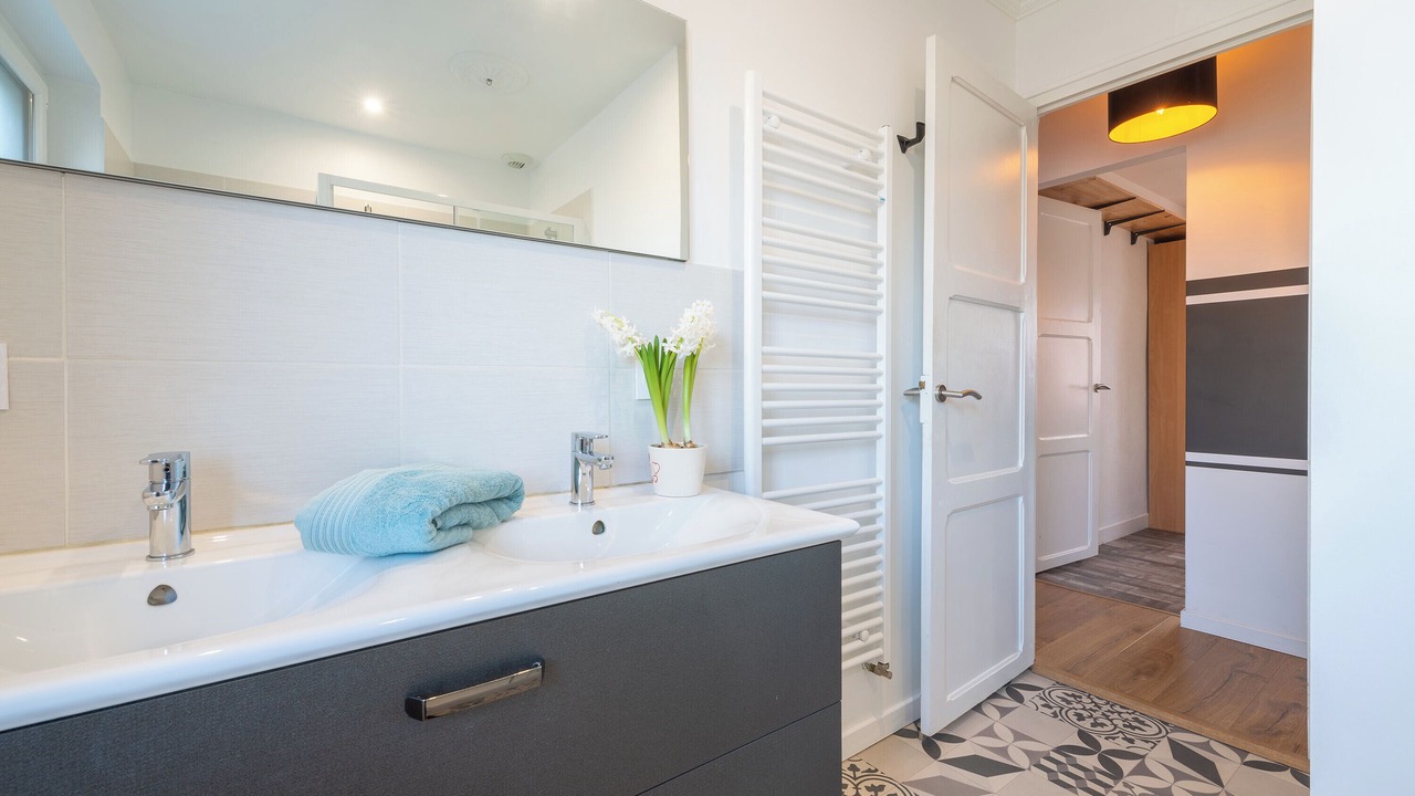 Photo of Bathroom in Laval