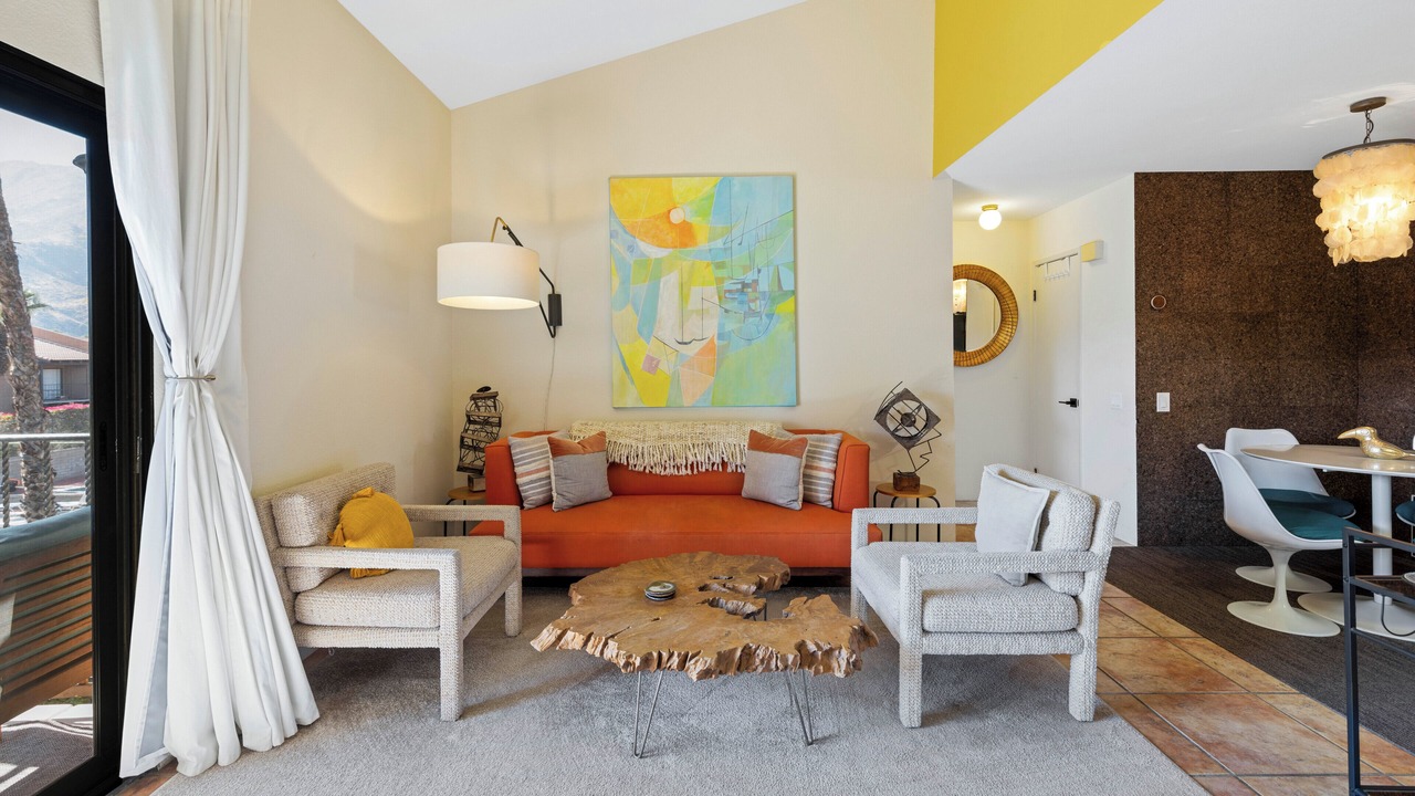 Photo of Livingroom in Uptown Design District