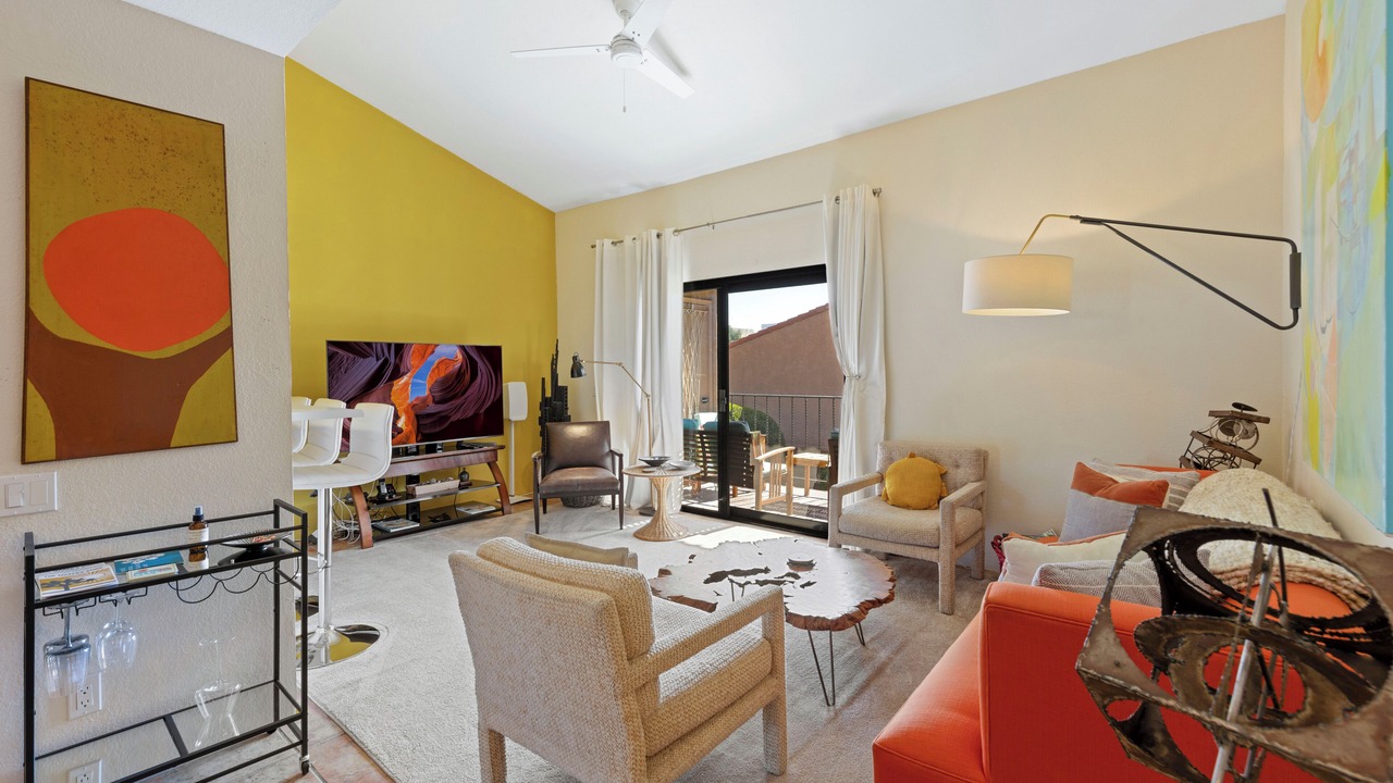 Photo of Livingroom in Uptown Design District