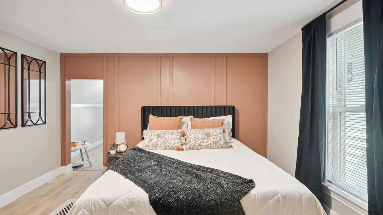 Photo of Bedroom in Lansing