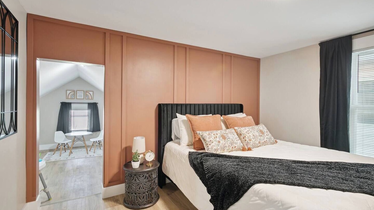 Photo of Bedroom in Lansing