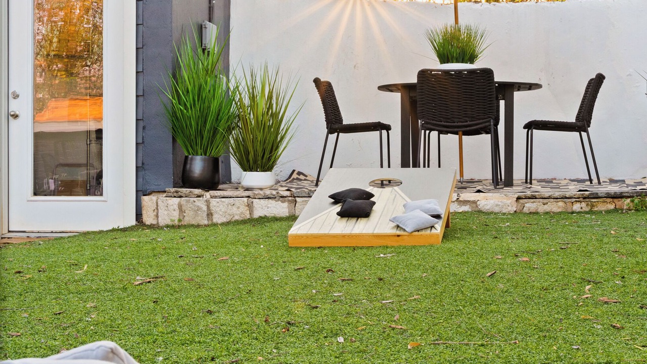 Photo of Outdoor in Cherrywood