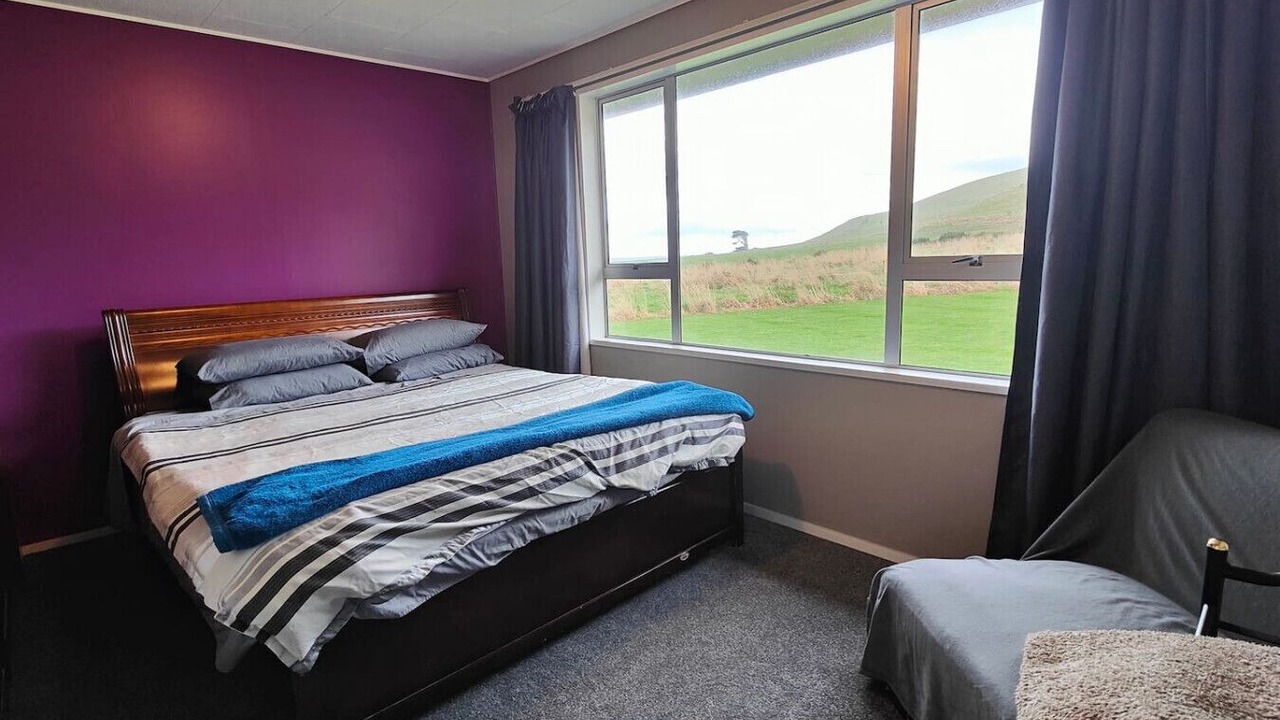 Photo of Bedroom in Colac Bay