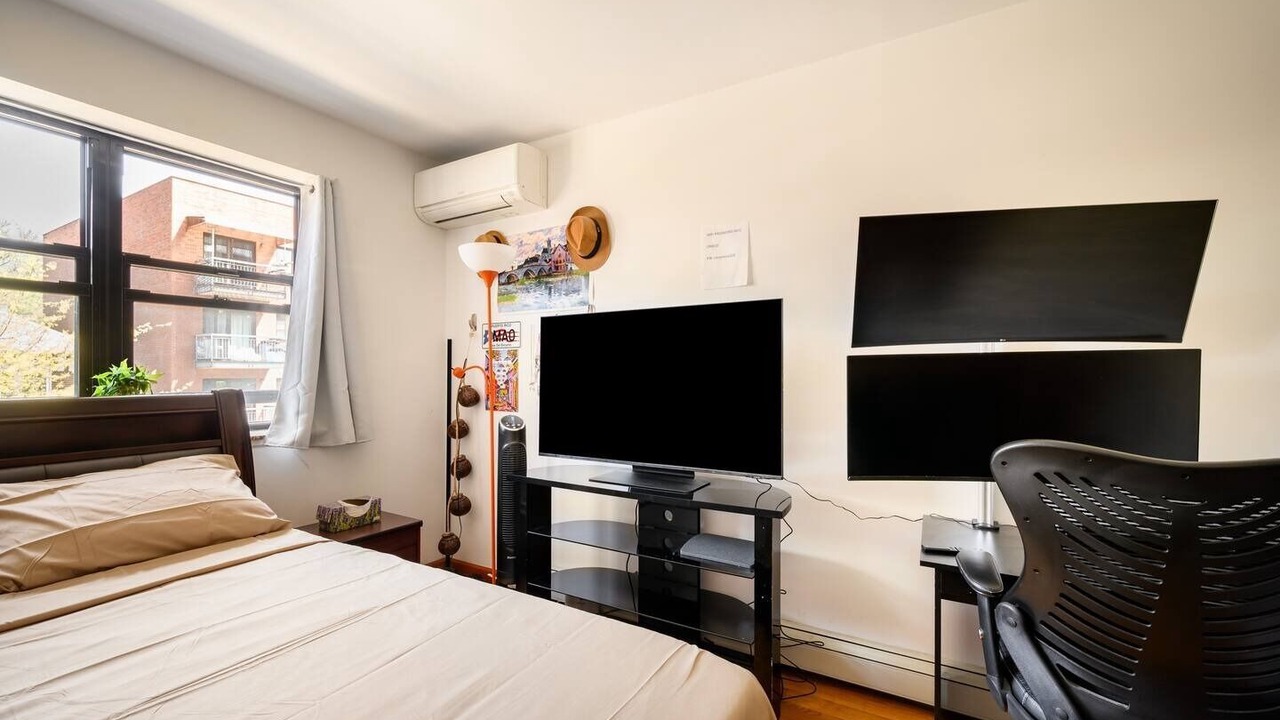 Photo of Bedroom in Queens