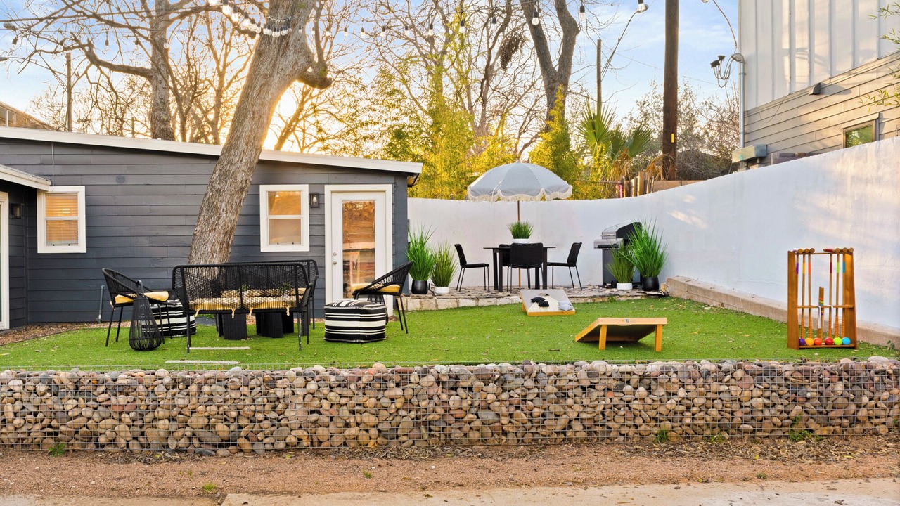 Photo of Outdoor in Cherrywood