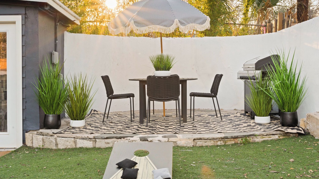Photo of Outdoor in Cherrywood