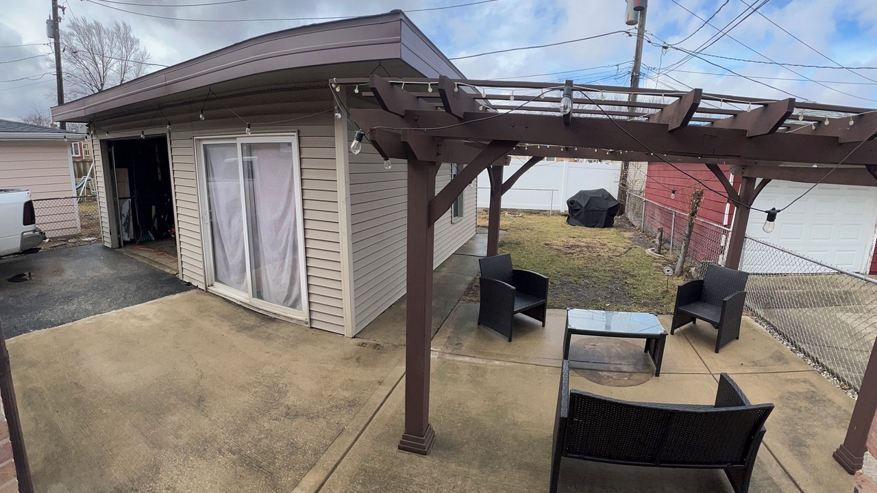 Photo of Patio Balcony in River Grove