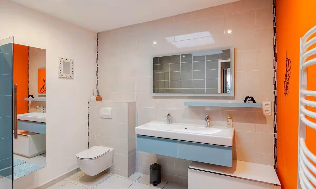 Photo of Bathroom in Villeneuve-de-la-Raho