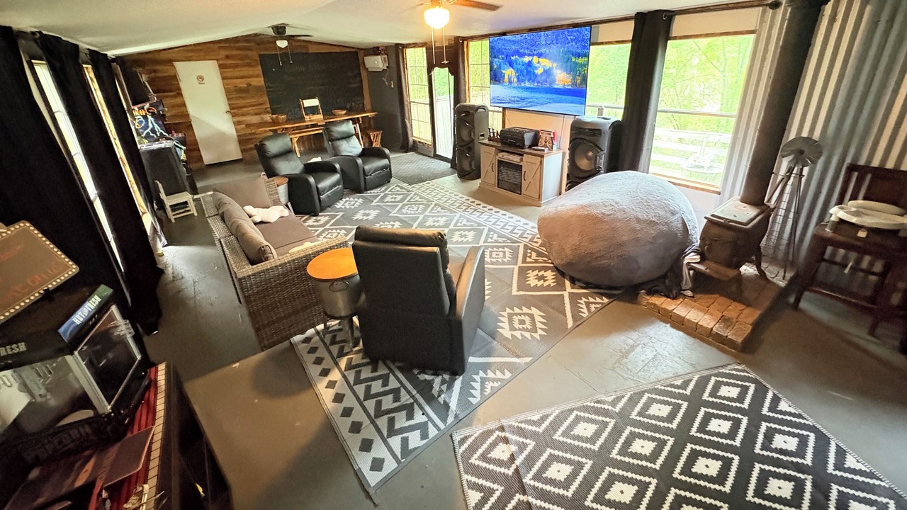 Photo of Livingroom in Huntsville