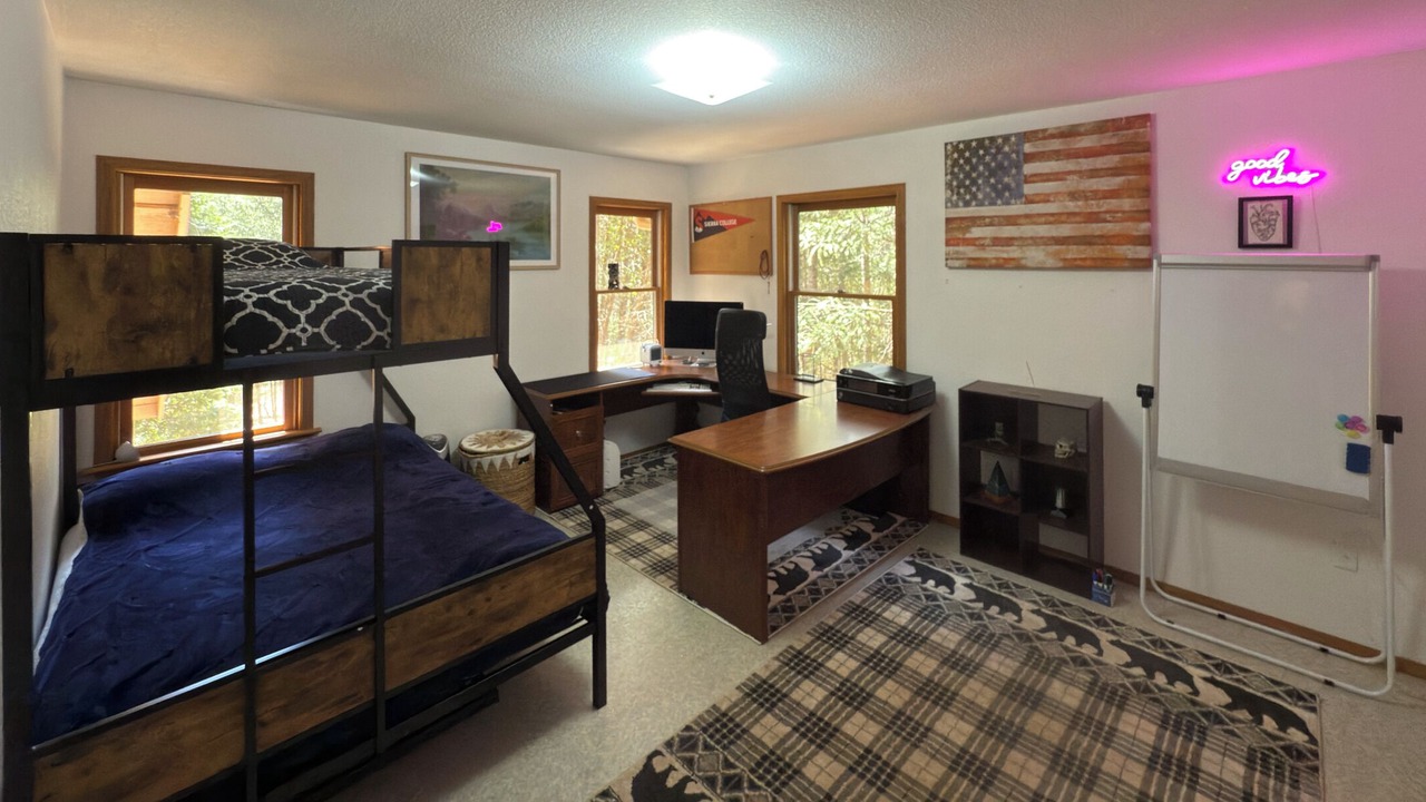 Photo of Bedroom in Foresthill