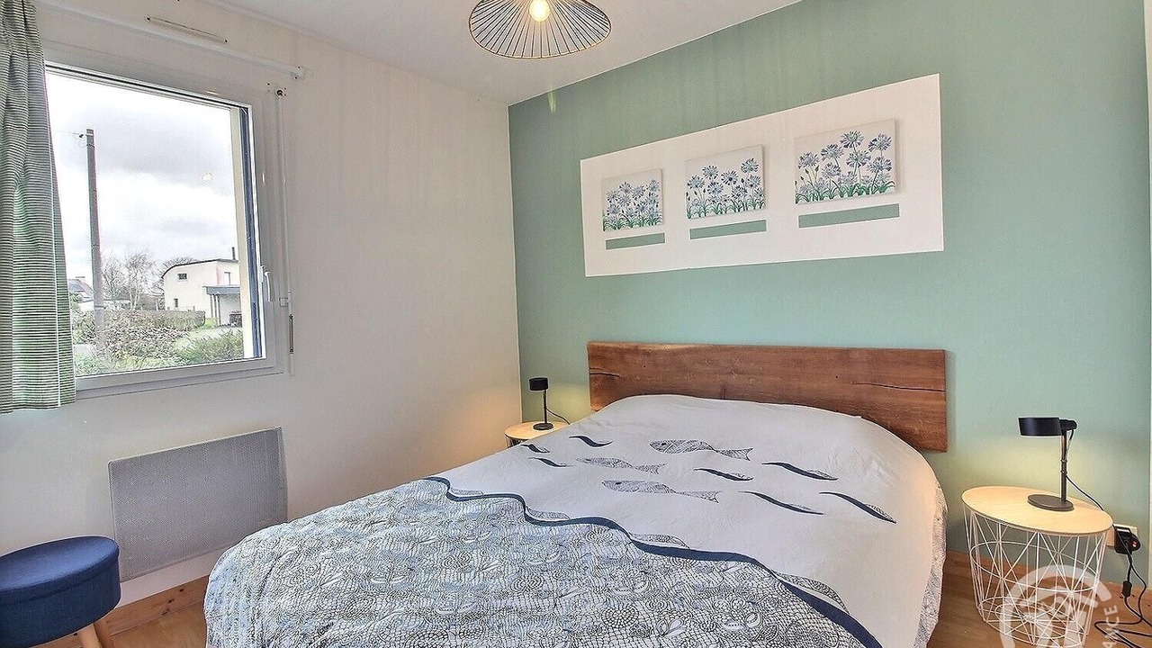 Photo of Bedroom in Plougrescant