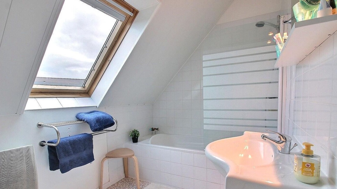 Photo of Bathroom in Plougrescant