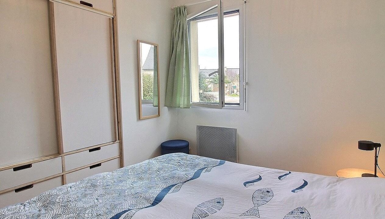 Photo of Bedroom in Plougrescant